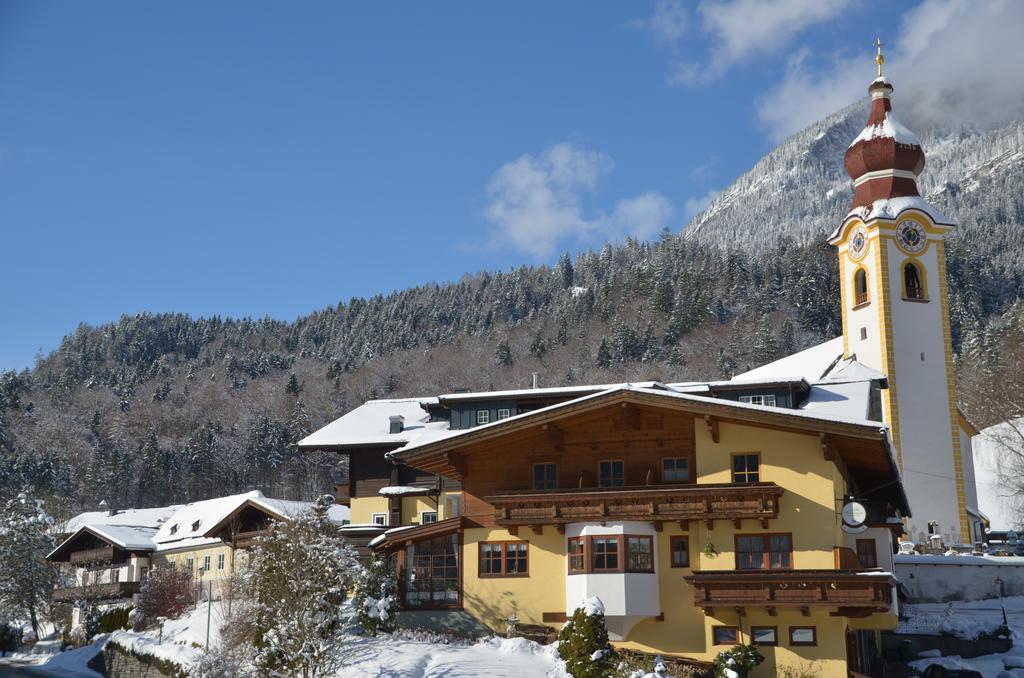 Landhotel Kirchenwirt Unken Exterior photo